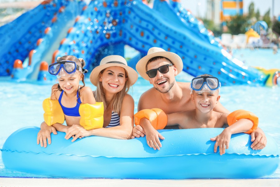 Parc aquatique : l'activité en famille idéale pour vos vacances d'été