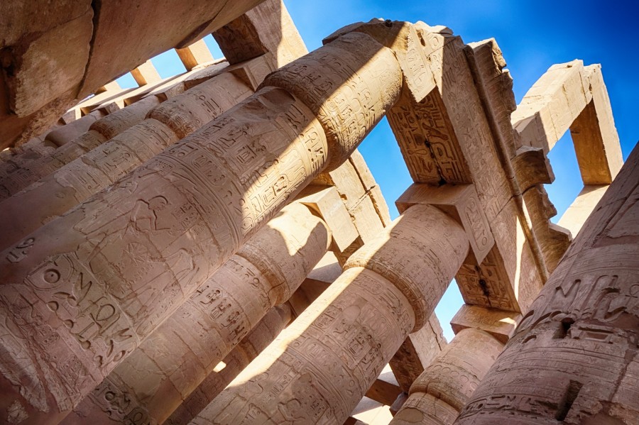 Comment s'émerveiller devant les vestiges majestueux de l'ancienne Thèbes à Louxor en Égypte ?