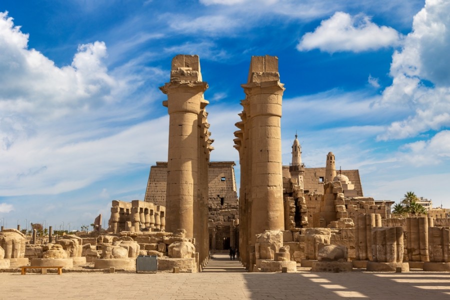 Plongez dans l'histoire et la beauté antique de louxor, Égypte
