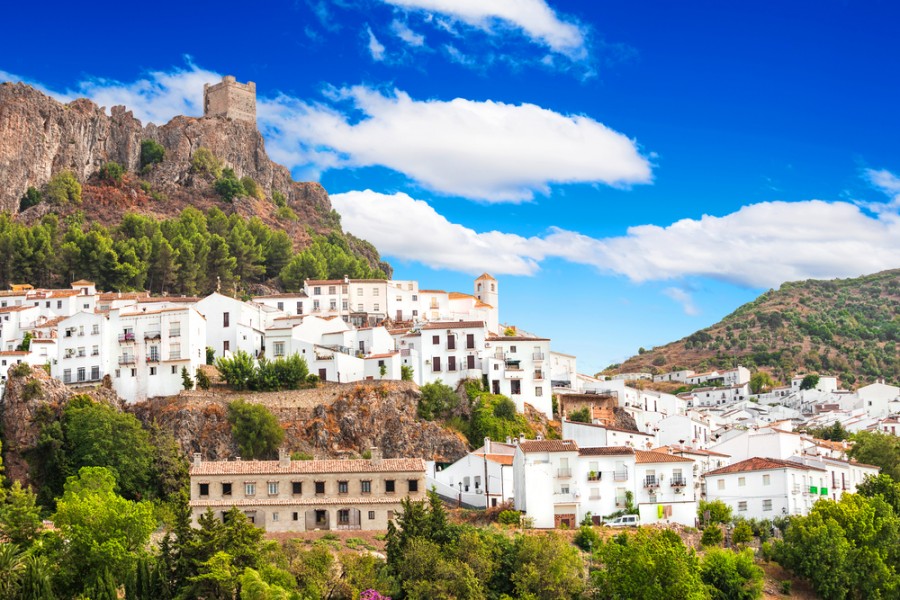 Où se trouvent les villages blancs d'Andalousie ?