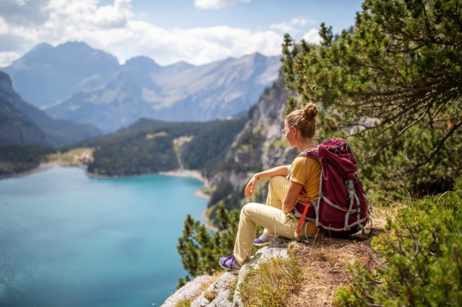 Quels sont les équipements nécessaires pour randonner au lac blanc de Belledonne ?