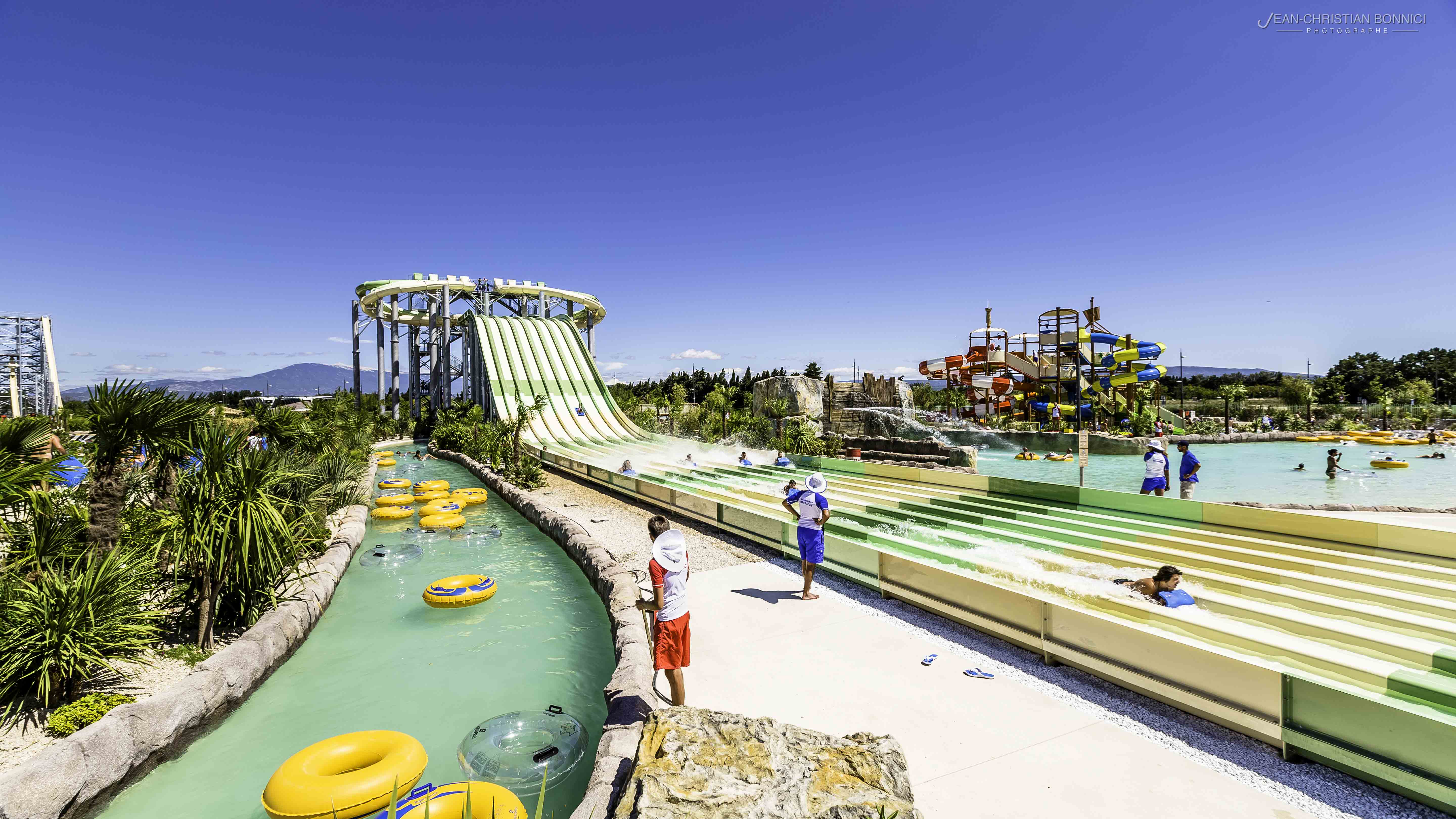 S'amuser en famille dans un grand parc aquatique